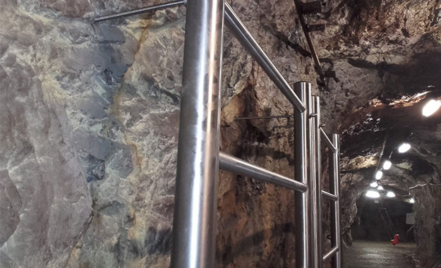 Stainless machines